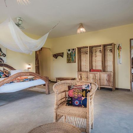 Lake Natron Maasai Giraffe Eco Lodge And Camping Mtowabaga Dış mekan fotoğraf