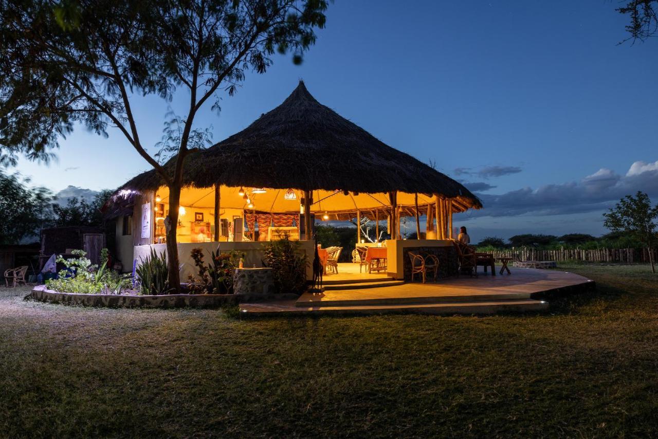Lake Natron Maasai Giraffe Eco Lodge And Camping Mtowabaga Dış mekan fotoğraf