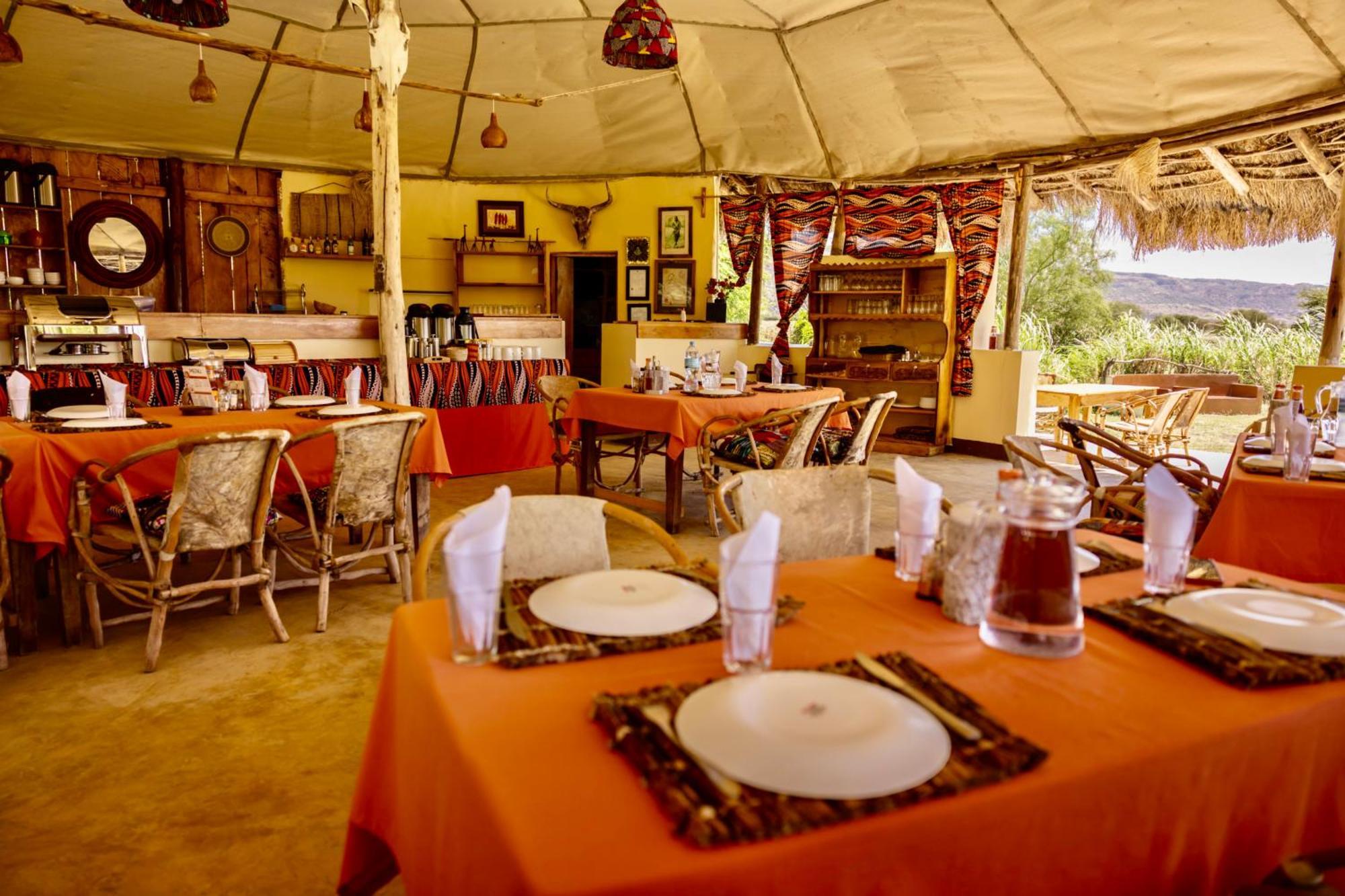 Lake Natron Maasai Giraffe Eco Lodge And Camping Mtowabaga Dış mekan fotoğraf