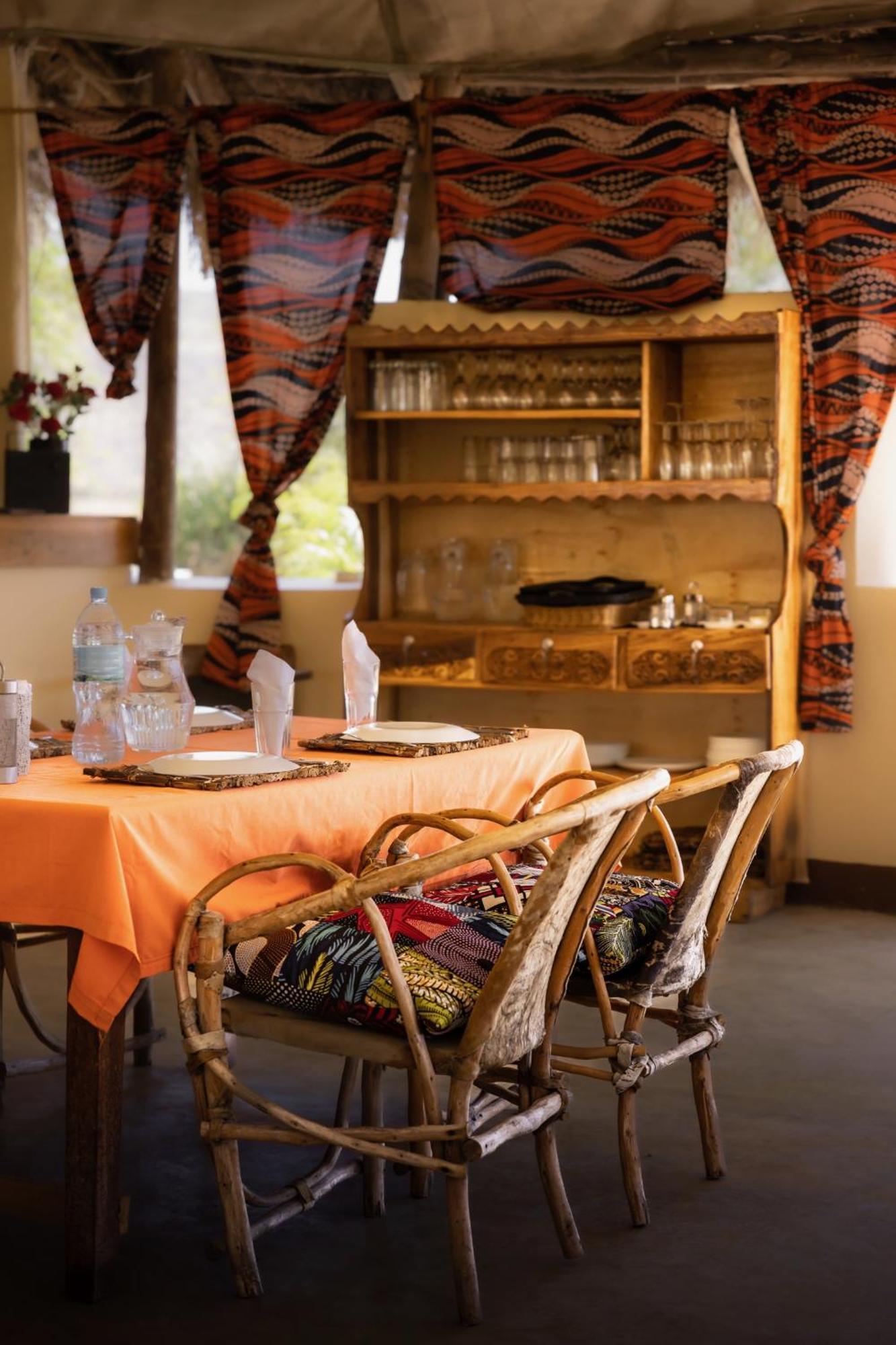 Lake Natron Maasai Giraffe Eco Lodge And Camping Mtowabaga Dış mekan fotoğraf