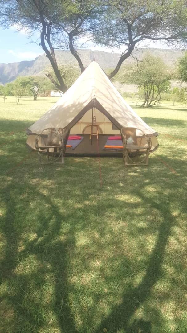 Lake Natron Maasai Giraffe Eco Lodge And Camping Mtowabaga Oda fotoğraf